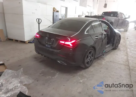 2019 Mercedes-Benz A 220 4Matic из США, поврежденный, VIN WDD3G4FBXKW019444